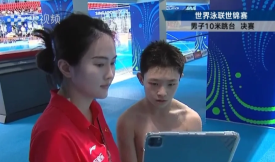 全红婵之后，14岁再有“才人”出！赵仁杰世界杯首秀揽双金，跳水男队也有自己的“小孩哥”了